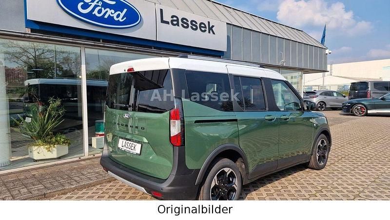 Neu Ford Tourneo Courier Active 125 PS (91 kW) 2026 Grün Van / Kleinbus
