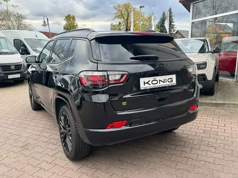 Gebraucht Jeep Compass Altitude 131 PS (96 kW) 2023 Schwarz SUV