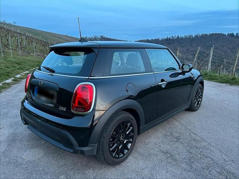 Second-hand Mini ONE 102 CP (75 kW) 2022 Negru Hatchback