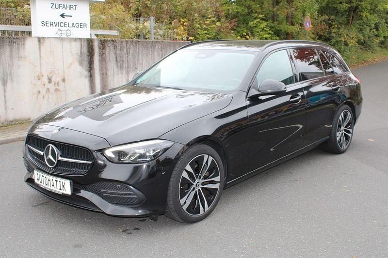 Schwarz Gebraucht 2021 Mercedes C220 Night Limousine | 29.800 € (Fairer Preis) - Bild 1/4