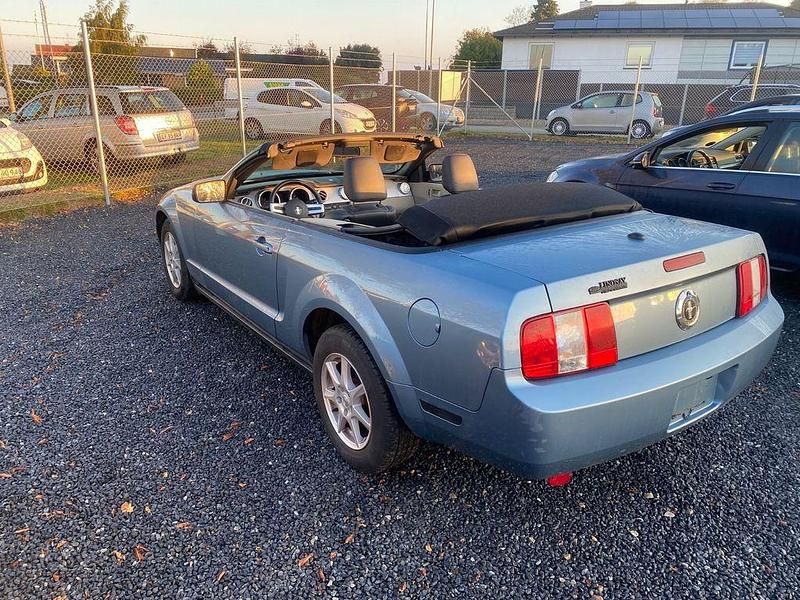 Gebraucht Ford Mustang 213 PS (156 kW) 2008 Blau Cabrio
