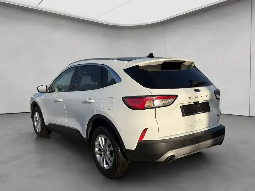 Gebraucht Ford Kuga Titanium 224 PS (164 kW) 2022 Frozen white SUV