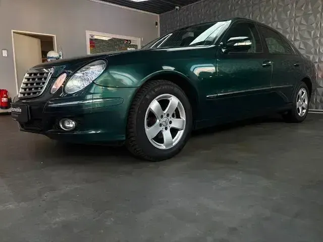 Gebraucht Mercedes E280 Elegance 231 PS (169 kW) 2007 Periklasgruen  lack Limousine
