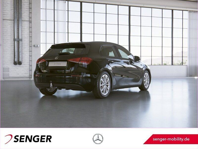 Gebraucht Mercedes A250 160 PS (117 kW) 2021 Andere farbe Kleinwagen