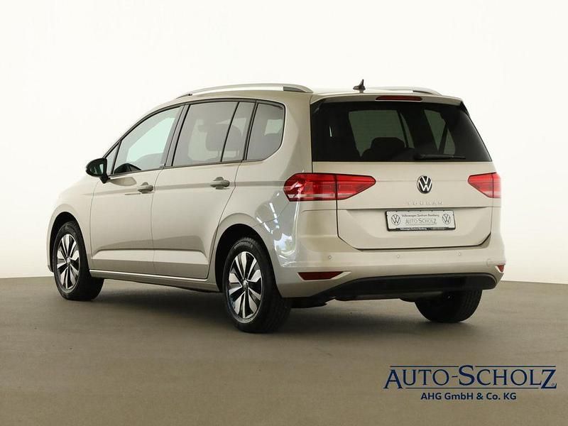 Gebraucht VW Touran Move 150 PS (110 kW) 2024 Silber Van / Kleinbus
