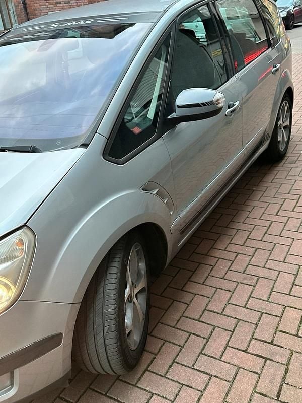 Gebraucht Ford S-MAX S 140 PS (102 kW) 2007 Silber Van / Kleinbus