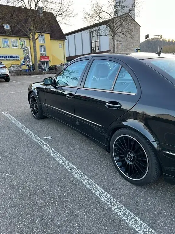 Gebraucht Mercedes 220 170 PS (125 kW) 2007 Schwarz Limousine