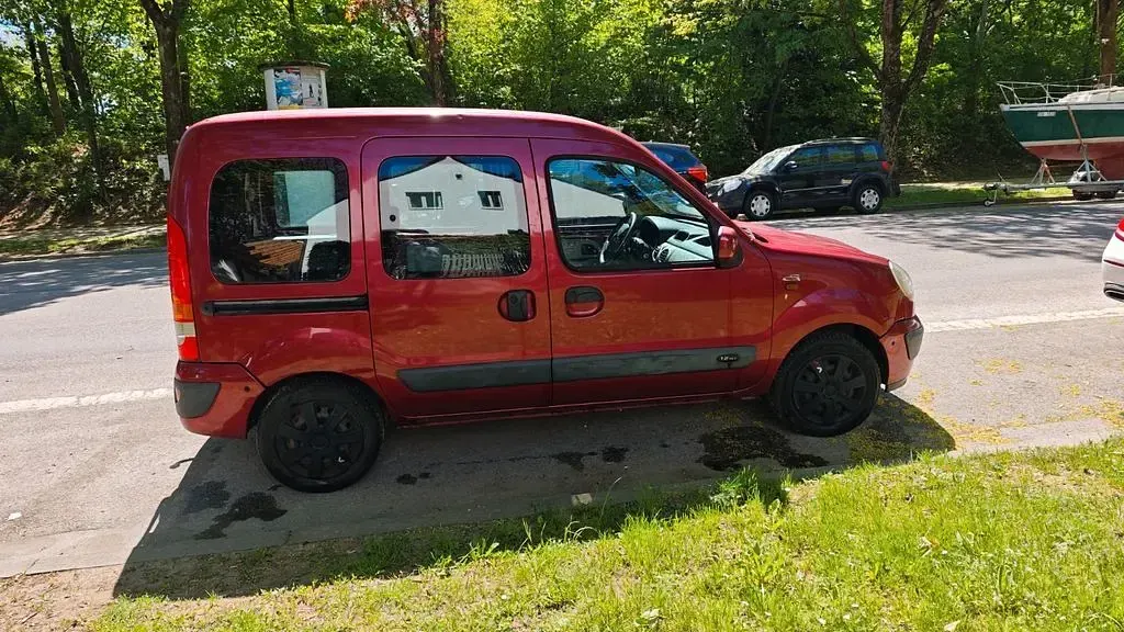 Second-hand Renault Kangoo Expression 75 CP (55 kW) 2005 Roșu Monovolum