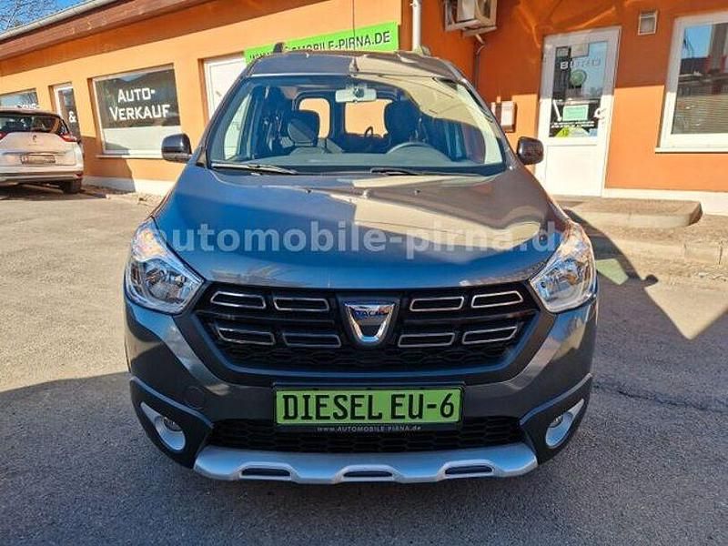 Gebraucht Dacia Dokker Celebration 90 PS (66 kW) 2018 Grau Van / Kleinbus