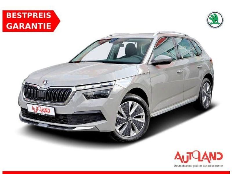 Stahlgrau (metallic) Gebraucht 2020 Skoda Kamiq Style SUV | 22.990 € (Etwas zu teuer) - Bild 1/4