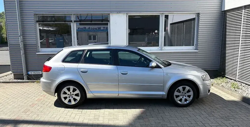 Gebraucht Audi A3 Attraction 102 PS (75 kW) 2006 Silber Kleinwagen