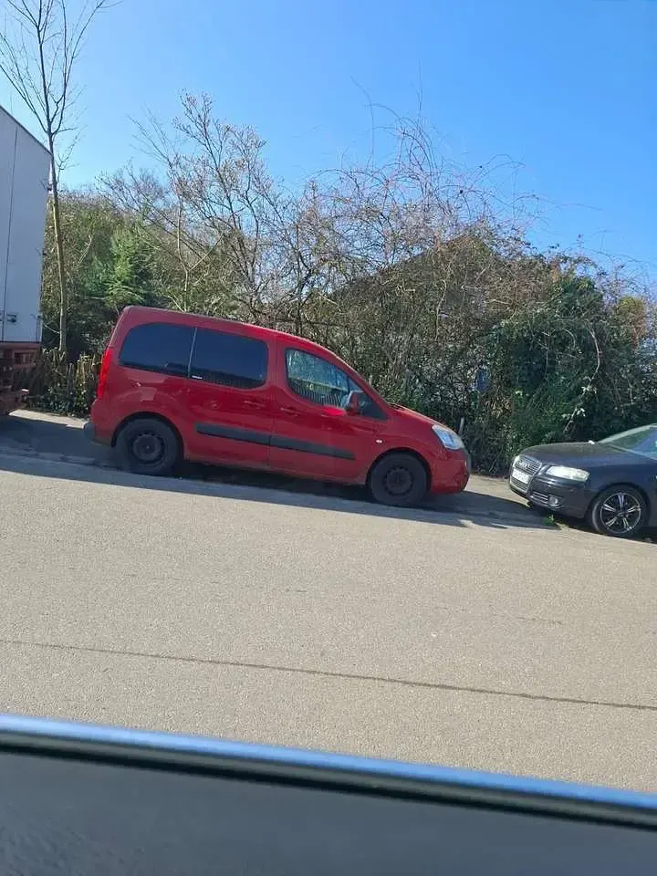 Gebraucht Citroën e-Berlingo 111 PS (81 kW) 2010 Farbe rot ardent/deckende Van / Kleinbus