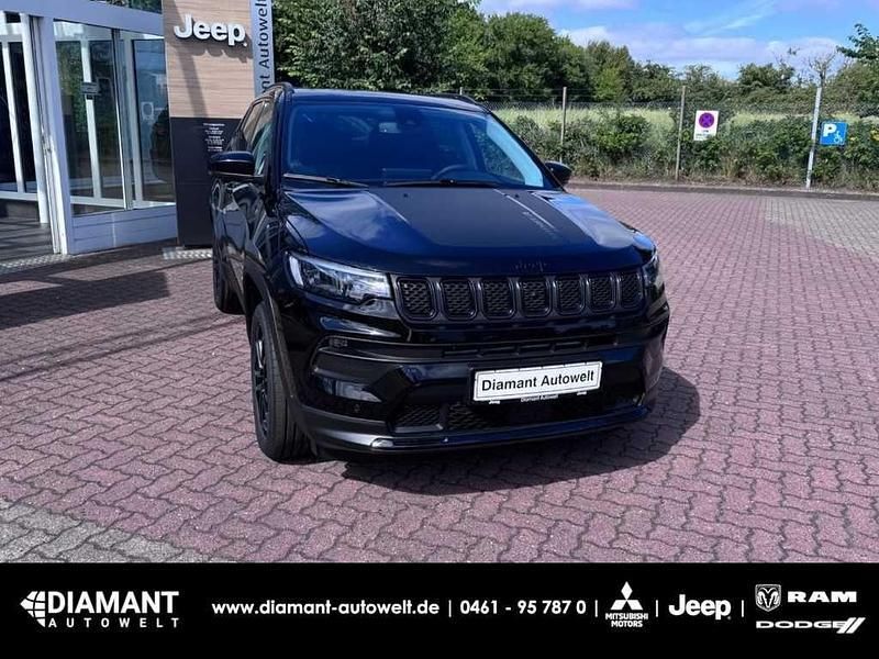 Schwarz Neu 2025 Jeep Compass North SUV | 42.900 € (Teuer) - Bild 1/4