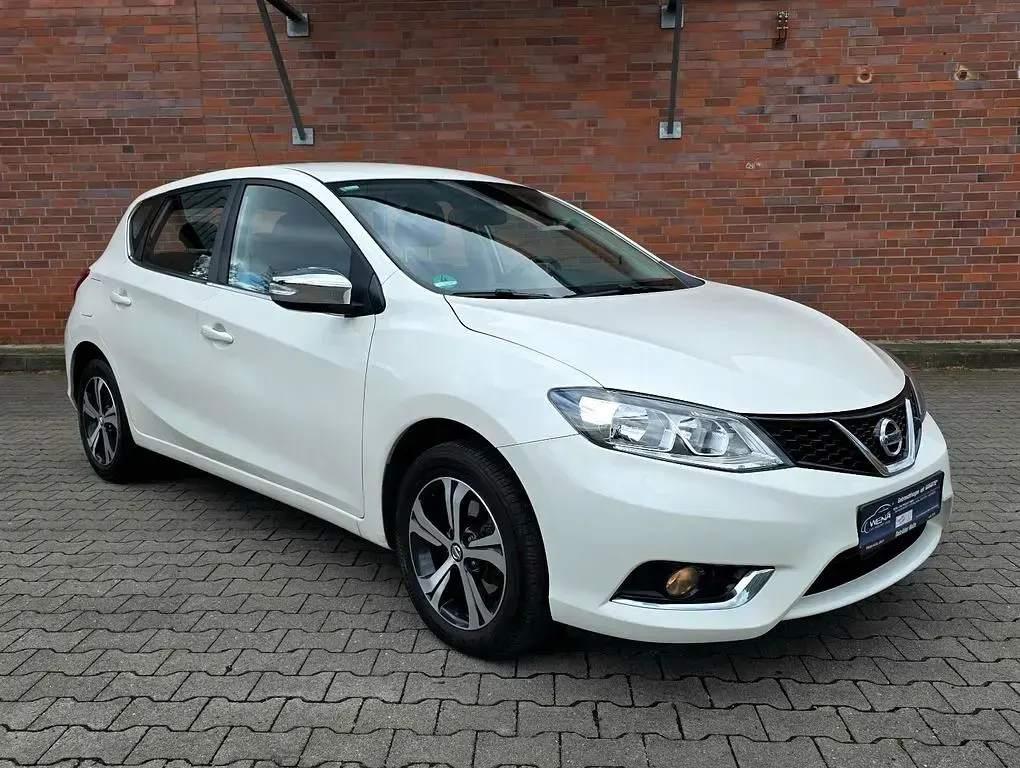 Gebraucht Nissan Pulsar Acenta 116 PS (85 kW) 2018 Weiß Kleinwagen