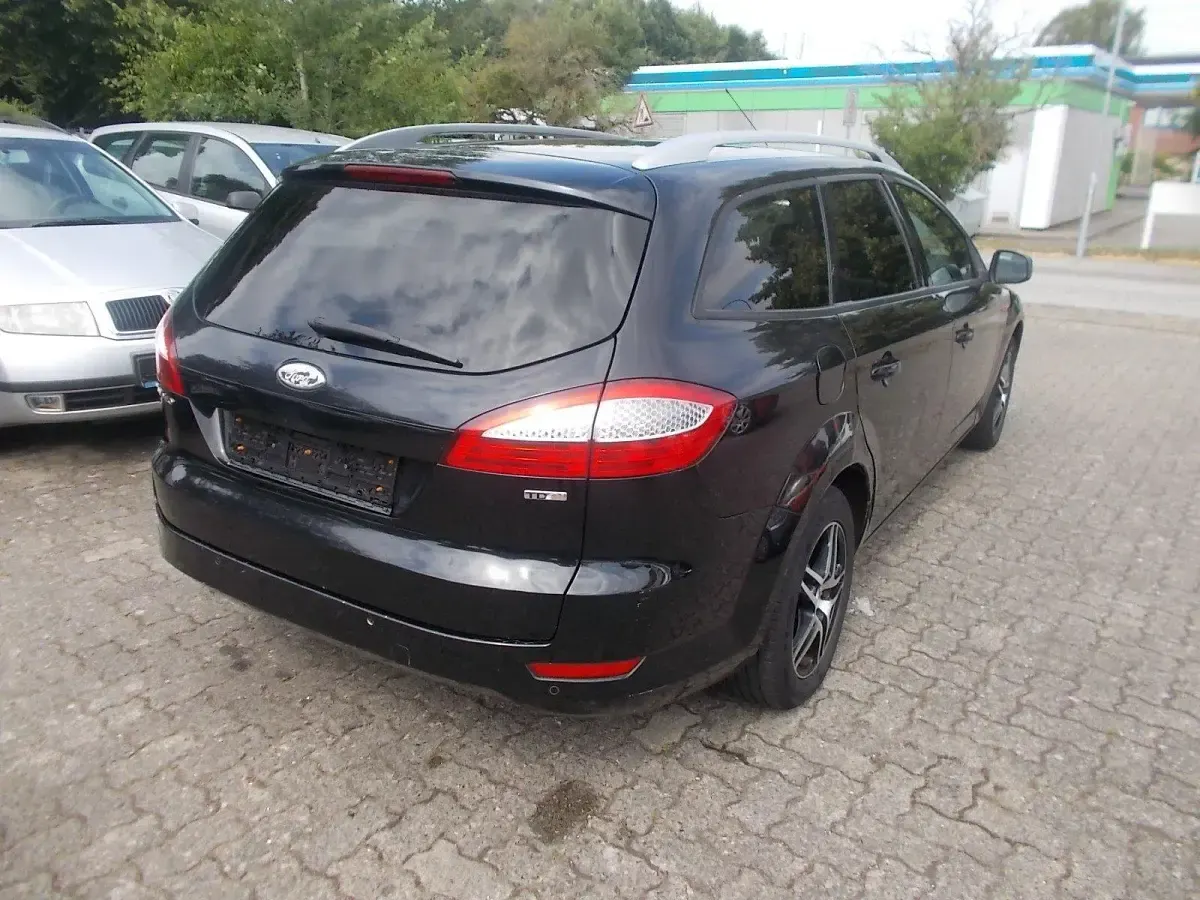 Gebraucht Ford Mondeo 140 PS (102 kW) 2010 Kombi