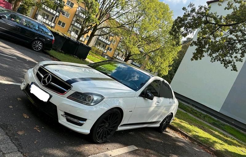Weiß Gebraucht 2012 Mercedes C350 Limousine | 13.000 € (Fairer Preis) - Bild 1/4