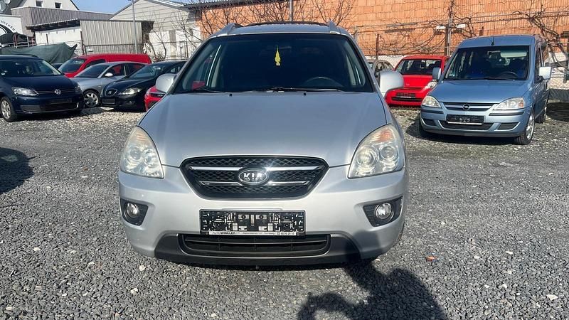 Gebraucht Kia Carens 140 PS (102 kW) 2008 Silber Van / Kleinbus