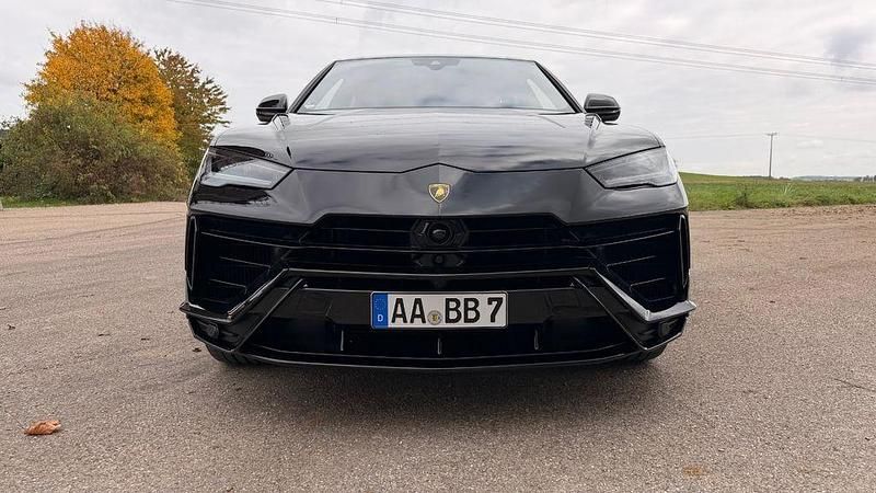 Second-hand Lamborghini Urus 666 CP (489 kW) 2024 Negru SUV
