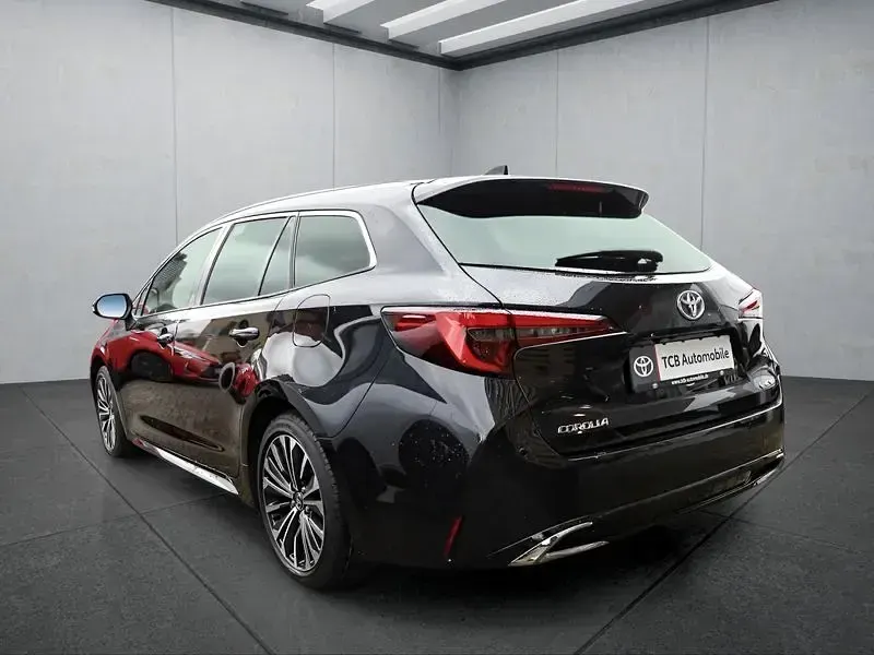 Neu Toyota Corolla 184 PS (135 kW) 2025 Schwarz Kombi