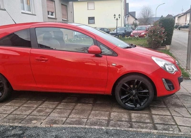 Gebraucht Opel Corsa 87 PS (63 kW) 2011 Rot Kleinwagen