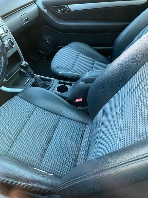 Gebraucht Mercedes A150 95 PS (69 kW) 2005 Weiß Kleinwagen