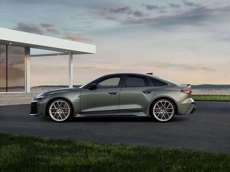 Neu Audi RS5 Sport 639 PS (469 kW) 2026 Gruen Coupé