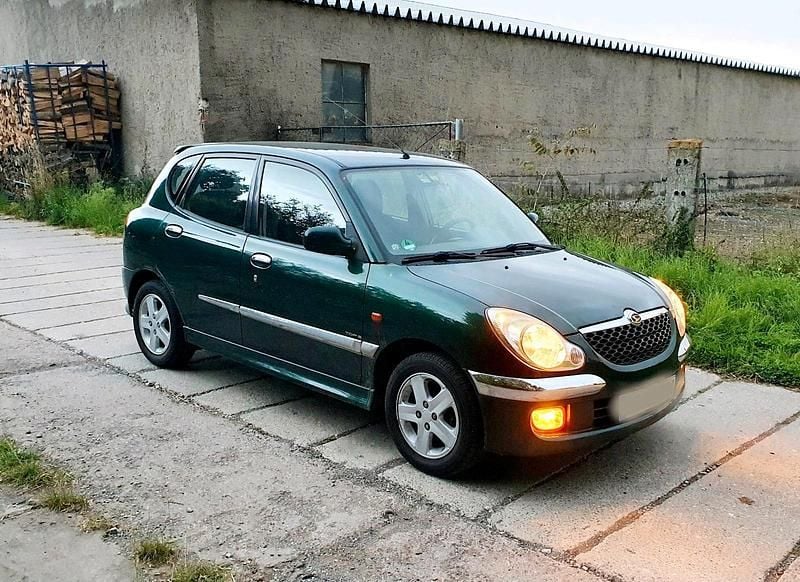 Grün Gebraucht 2003 Daihatsu Sirion Kleinwagen | 200 € (Superpreis) - Bild 1/4