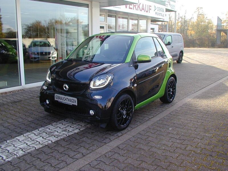 Schwarz Gebraucht 2017 Smart ForTwo Electric Drive Prime Cabrio | 10.940 € (Fairer Preis) - Bild 1/4