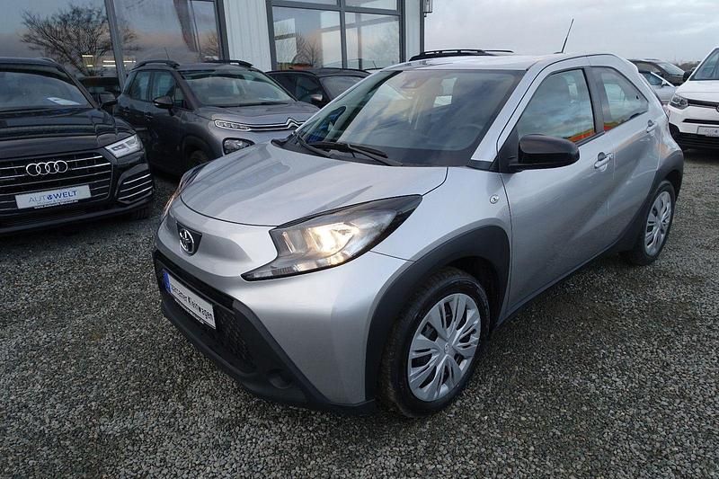 Gebraucht Toyota Aygo 72 PS (52 kW) 2022 Silber Kleinwagen