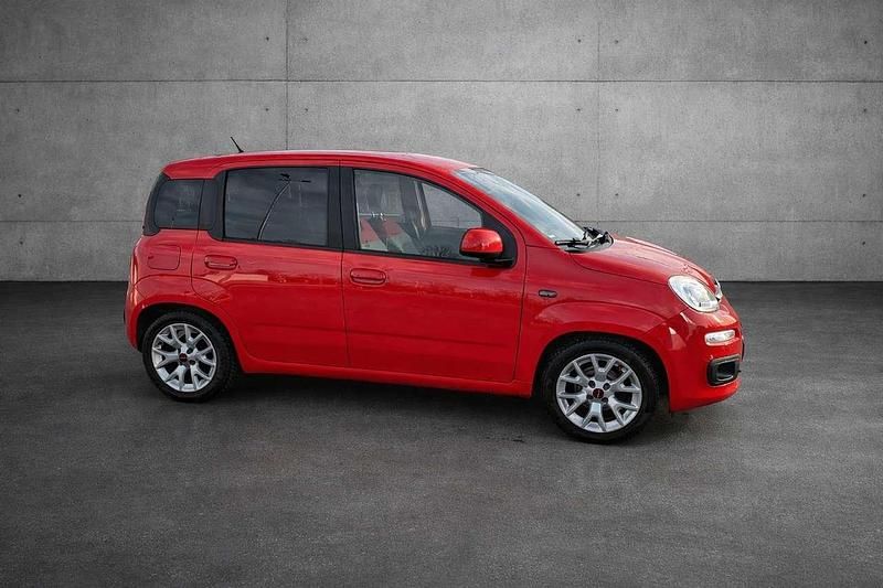Gebraucht Fiat Panda Lounge 86 PS (63 kW) 2017 Rot Kleinwagen