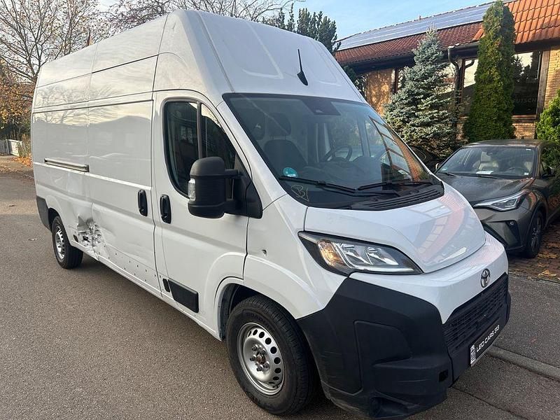 Gebraucht Toyota Proace 140 PS (102 kW) 2024 Weiß Van / Kleinbus