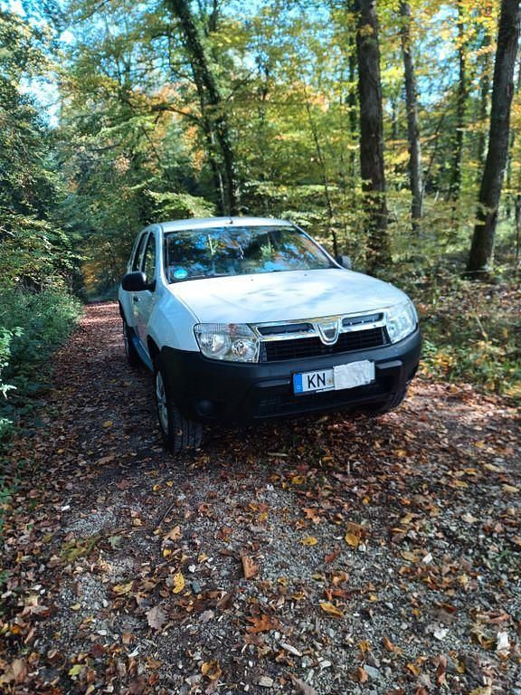 Weiß Gebraucht 2011 Dacia Duster SUV | 4.720 € (Etwas zu teuer) - Bild 1/4