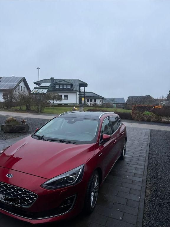 Gebraucht Ford Focus Vignale 182 PS (133 kW) 2019 Rot Kombi