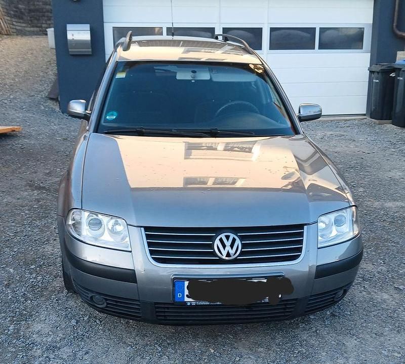Gebraucht VW Passat Comfortline 131 PS (96 kW) 2001 Grau Kombi