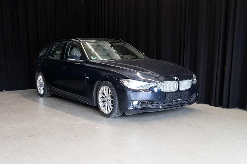 Blau Gebraucht 2014 BMW 320 Limousine | 9.800 € (Guter Preis) - Bild 1/4