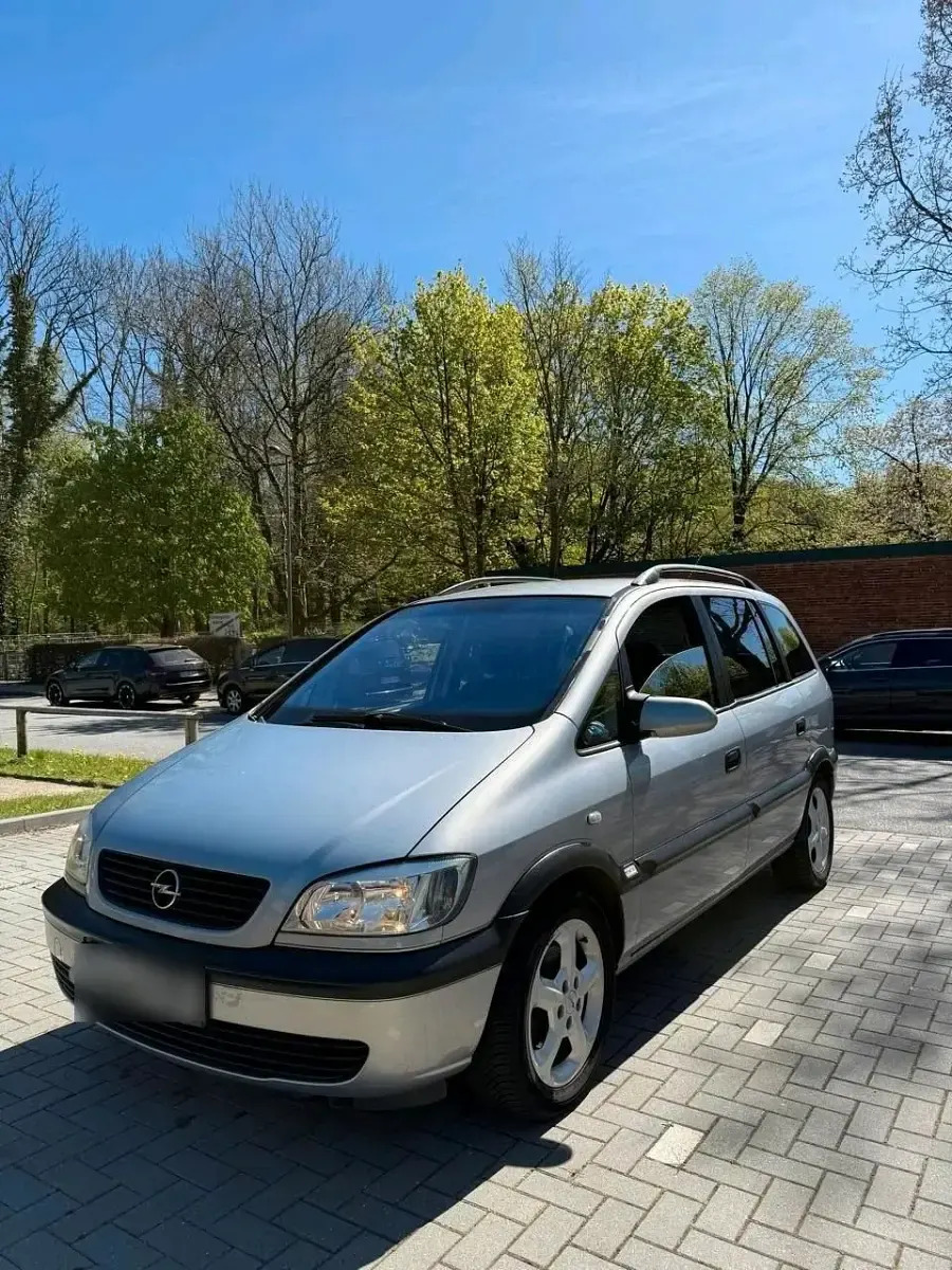 Gebraucht Opel Zafira 101 PS (74 kW) 2000 Van / Kleinbus