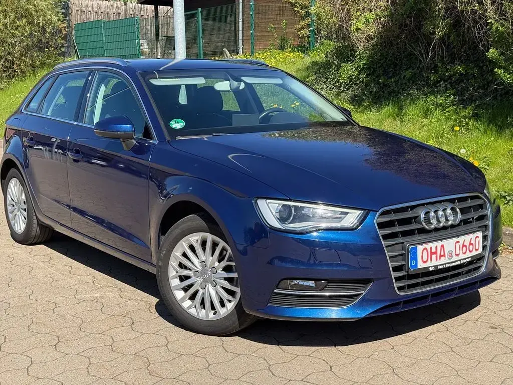 Second-hand Audi A3 Ambiente 122 CP (89 kW) 2013 Albastru Berlinǎ