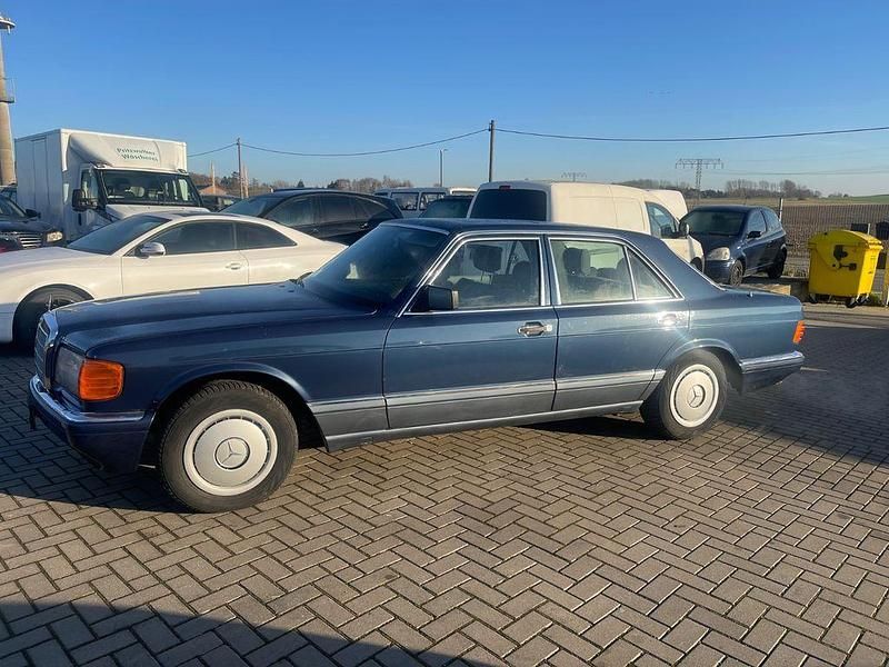 Second-hand Mercedes 300 1989 Albastru Berlinǎ
