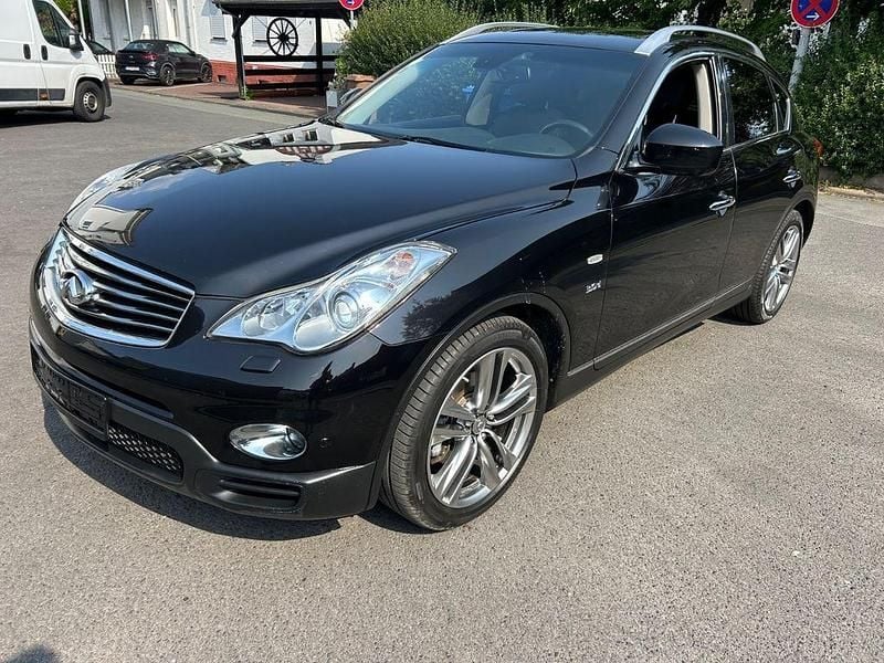 Schwarz Gebraucht 2016 Infiniti QX50 Premium SUV | 12.999 € - Bild 1/4