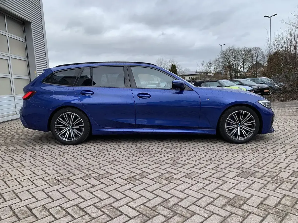 Gebraucht BMW 330 Shadowline 258 PS (189 kW) 2021 Blau Kombi