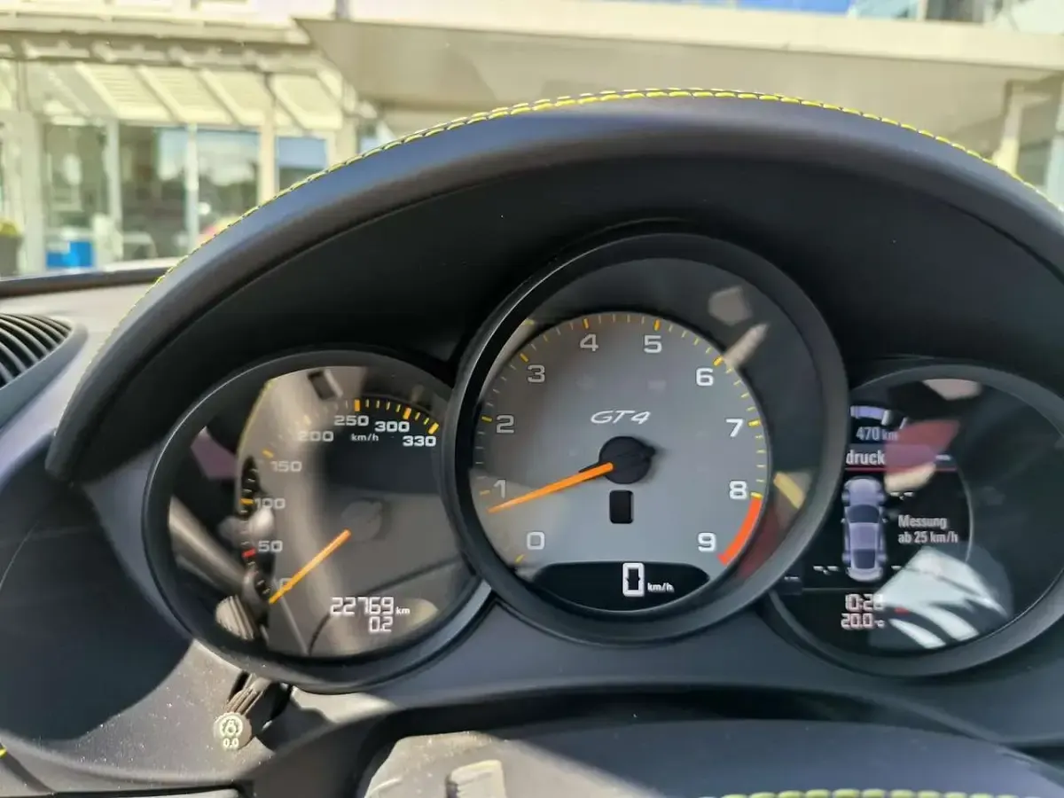 Gebraucht Porsche Cayman GT4 420 PS (308 kW) 2020 Enzianblau m5d Coupé