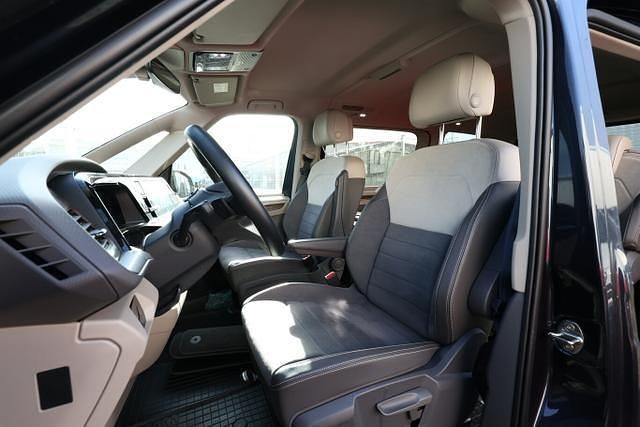 Gebraucht VW T7 Style 150 PS (110 kW) 2024 Starlight blue metallic starlight blue metallic Van