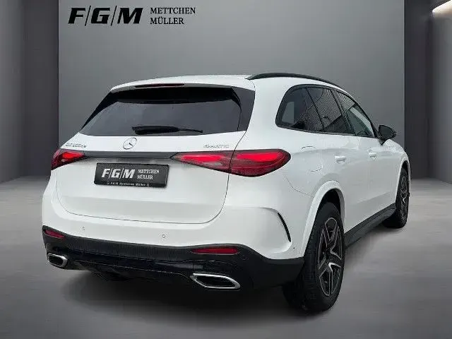Gebraucht Mercedes GLC300e 333 PS (244 kW) 2024 SUV