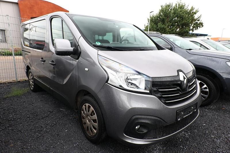 Gebraucht Renault Trafic Expression 125 PS (91 kW) 2017 Gris cassiopee perleffekt Van / Kleinbus