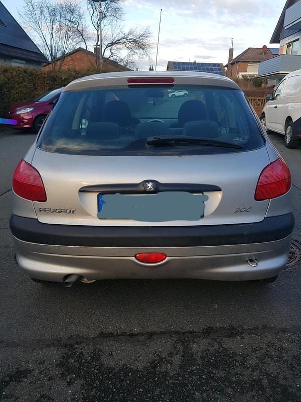 Gebraucht Peugeot 206 75 PS (55 kW) 2000 Silber Kleinwagen