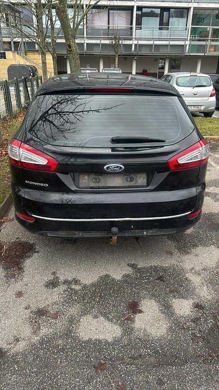 Gebraucht Ford Mondeo Business Edition 163 PS (119 kW) 2014 Schwarz Limousine