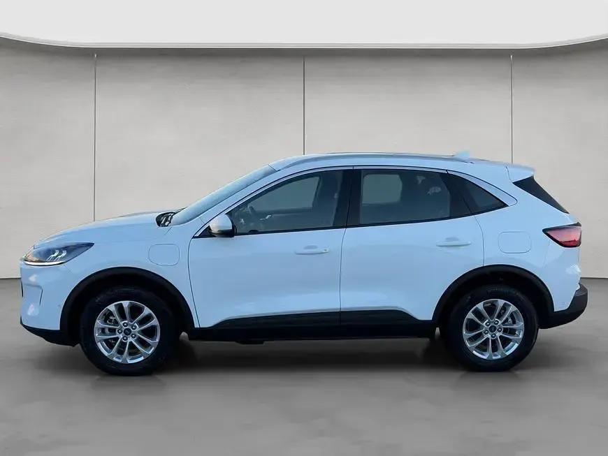 Gebraucht Ford Kuga Titanium 152 PS (111 kW) 2023 Frozen white SUV