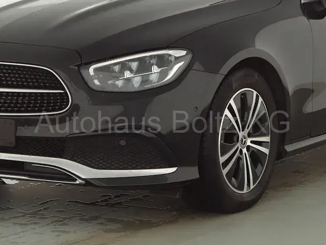 Second-hand Mercedes E200 197 CP (144 kW) 2021 Negru Cabrio