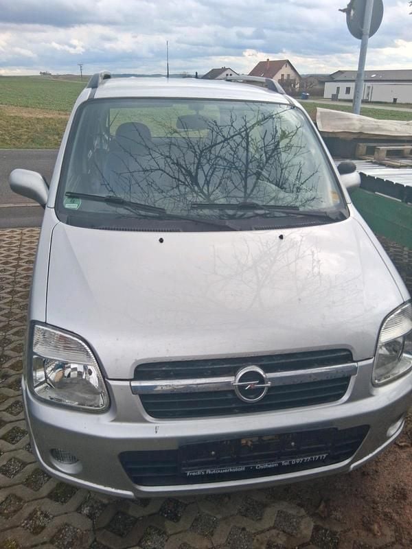 Gebraucht Opel Agila 80 PS (58 kW) 2005 Silber Van / Kleinbus