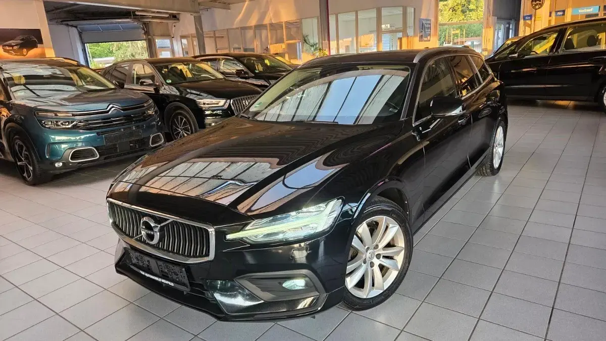 Second-hand Volvo V60 190 CP (139 kW) 2019 Negru Break